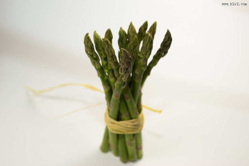 新鲜嫩绿的竹笋图片