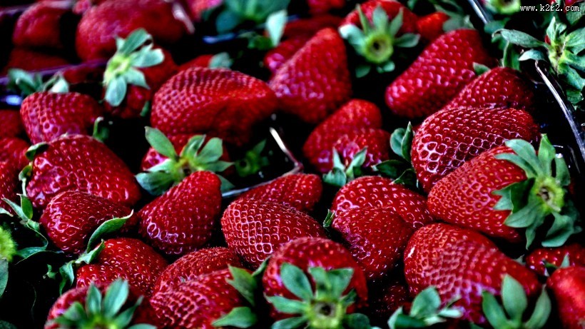 清新可口的草莓图片