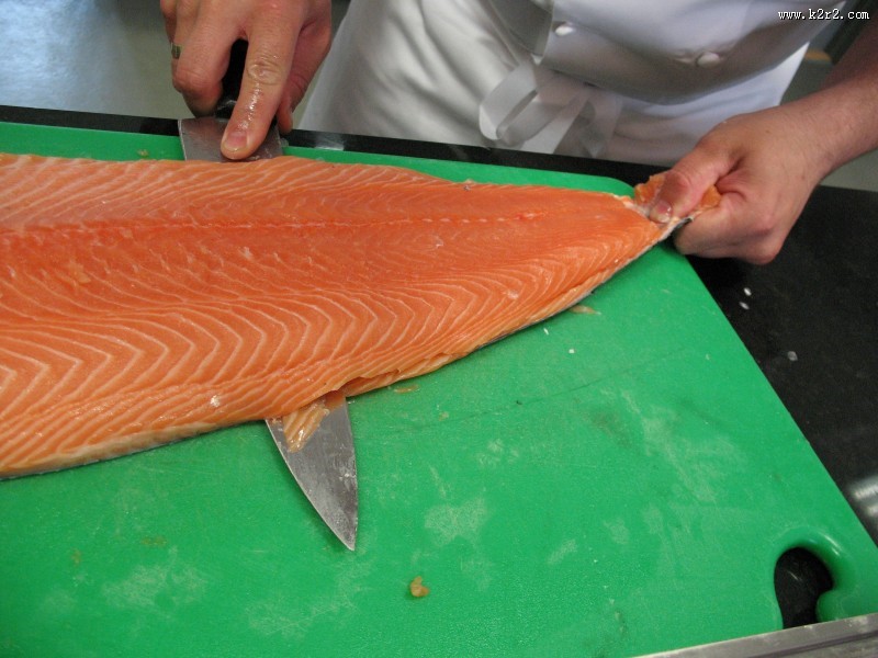 新鲜三文鱼图片