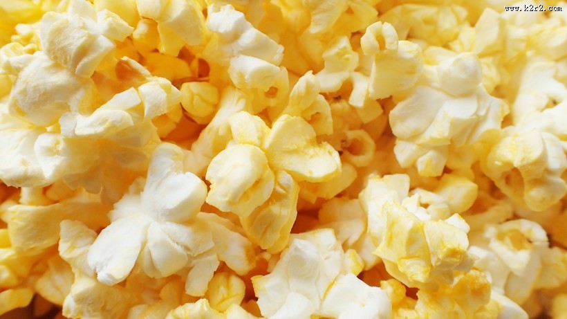 香甜的奶油爆米花图片