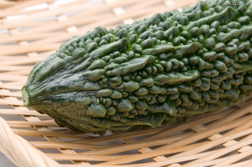 清爽健康的苦瓜图片