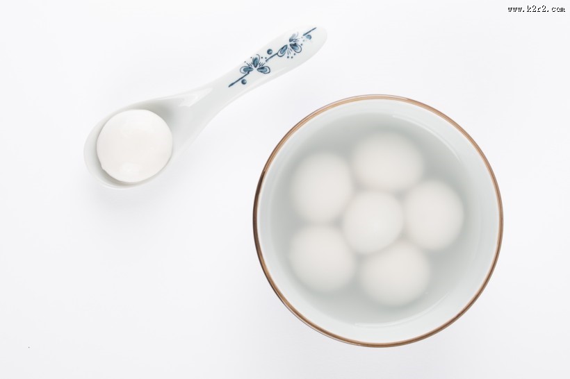 白色汤圆图片