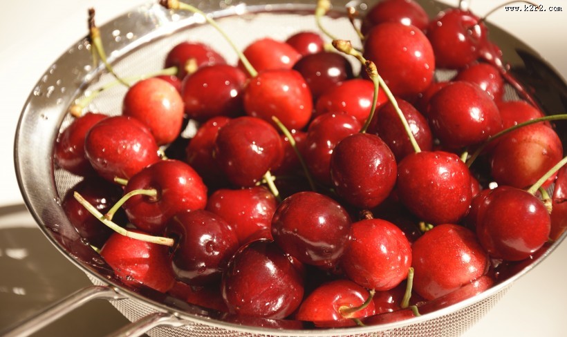 红色的车厘子图片