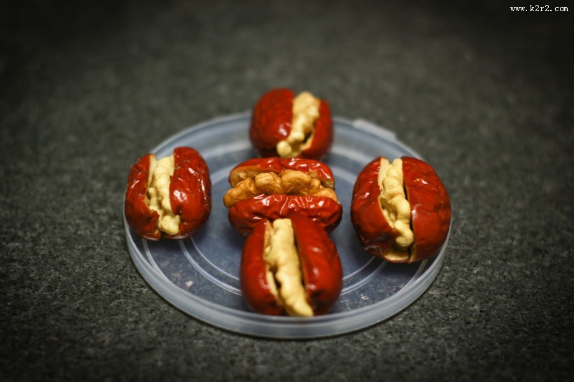 晒干的健康营养大红枣图片