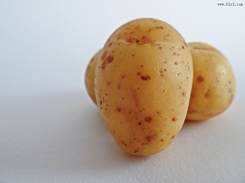新鲜的土豆高清图片