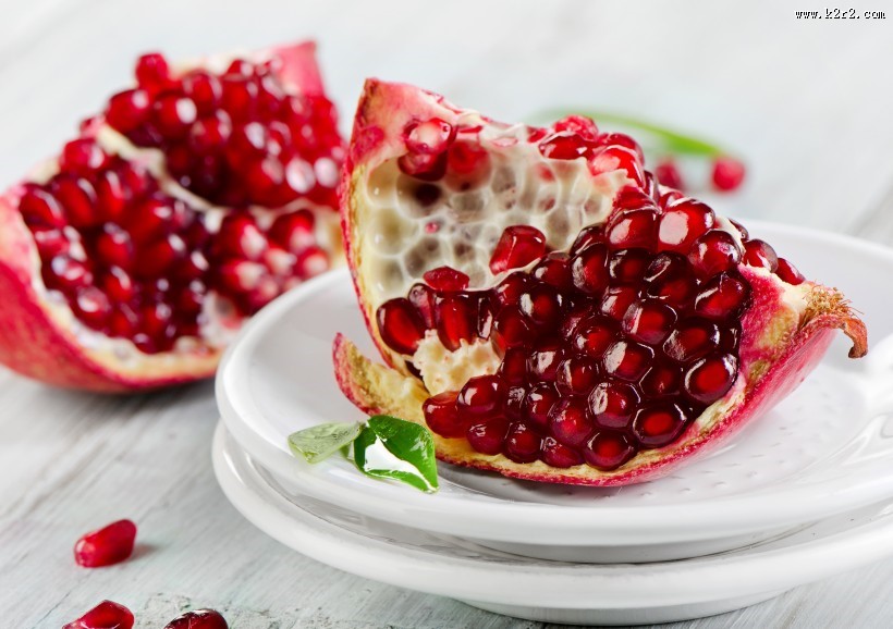 新鲜的石榴图片