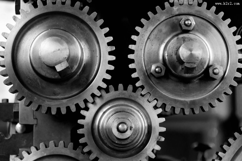 形状各异的金属齿轮图片