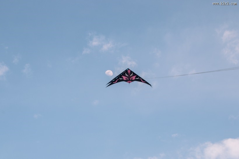 天空中的风筝图片