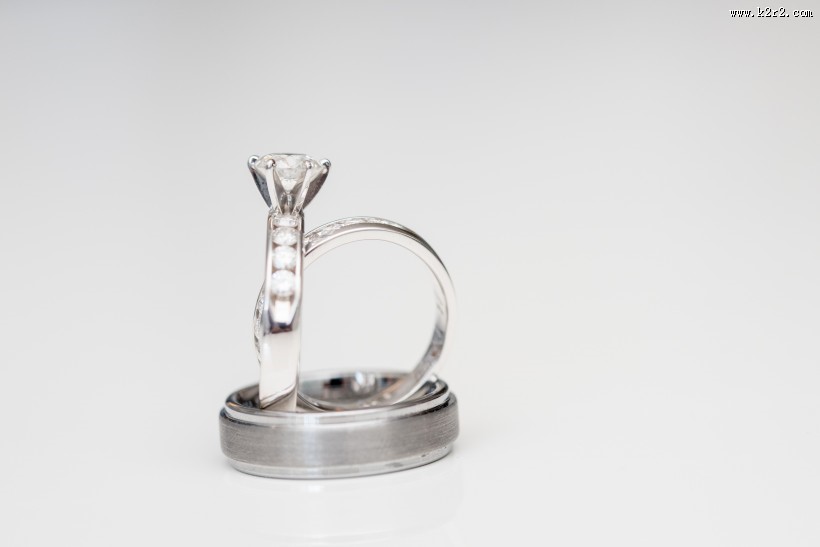 唯美的婚戒图片