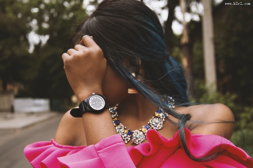 女士手上的手表图片