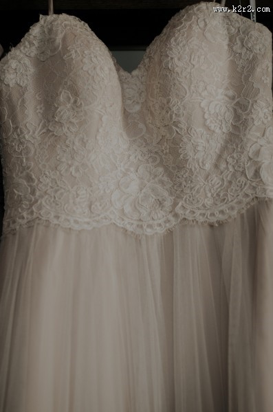 纯白的婚纱图片