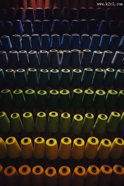 卷成团或球的毛线图片