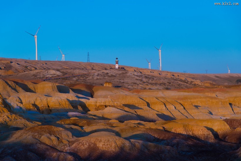 原野上高大的风车图片
