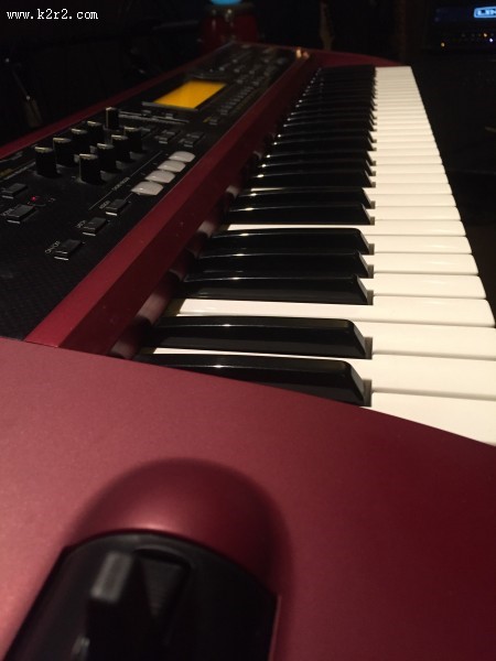 钢琴的黑白键盘图片