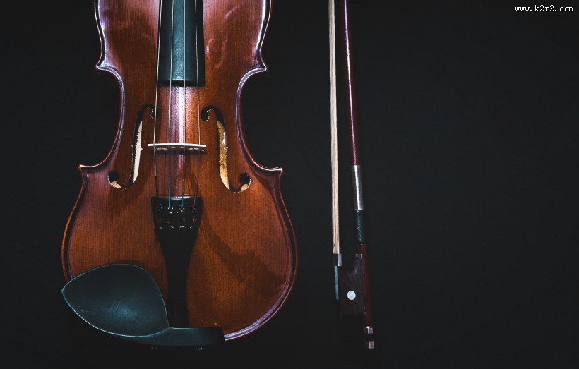 典雅的小提琴图片