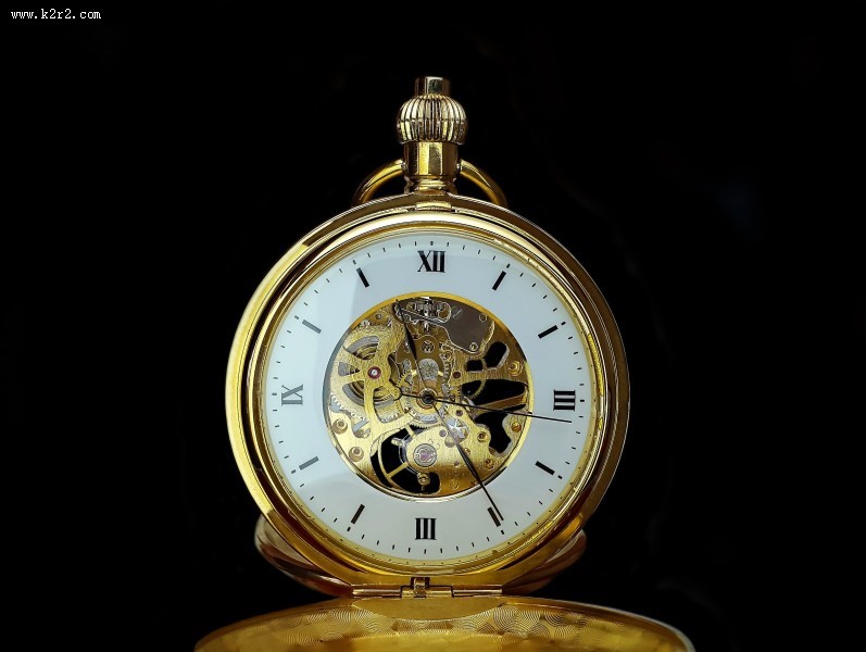 精致的复古怀表图片