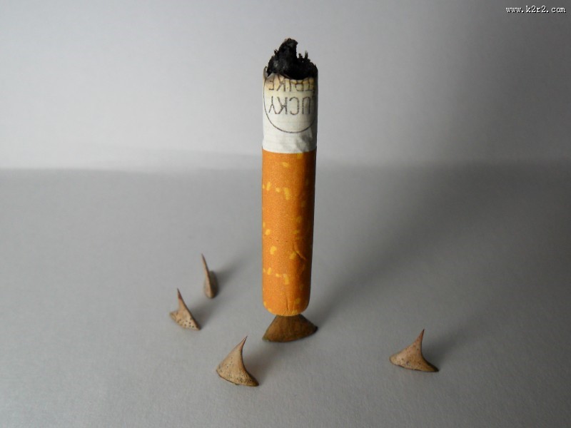 燃烧的香烟图片