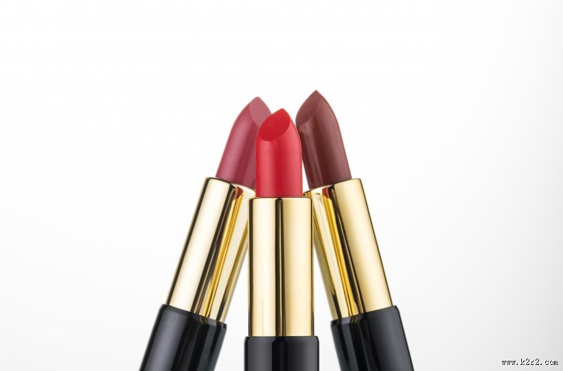 颜色鲜艳的美妆口红图片