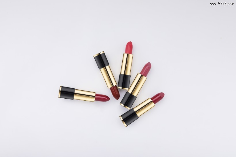 颜色鲜艳的美妆口红图片