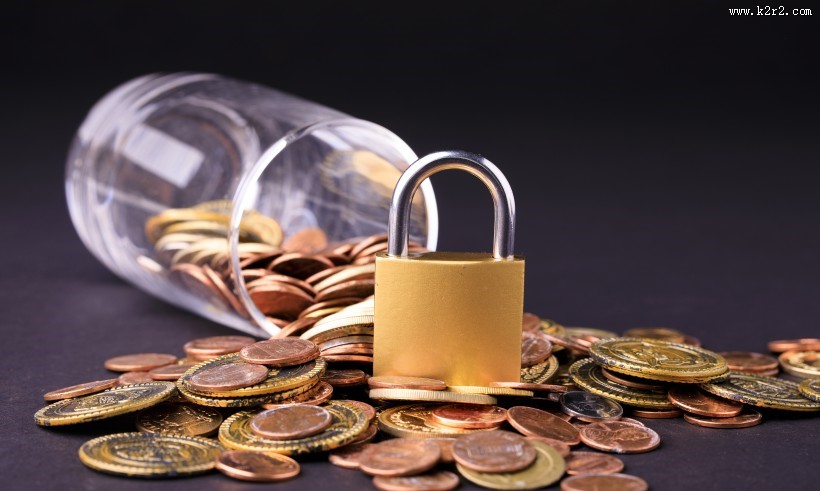 钱币与锁寓意资产与安全图片大全