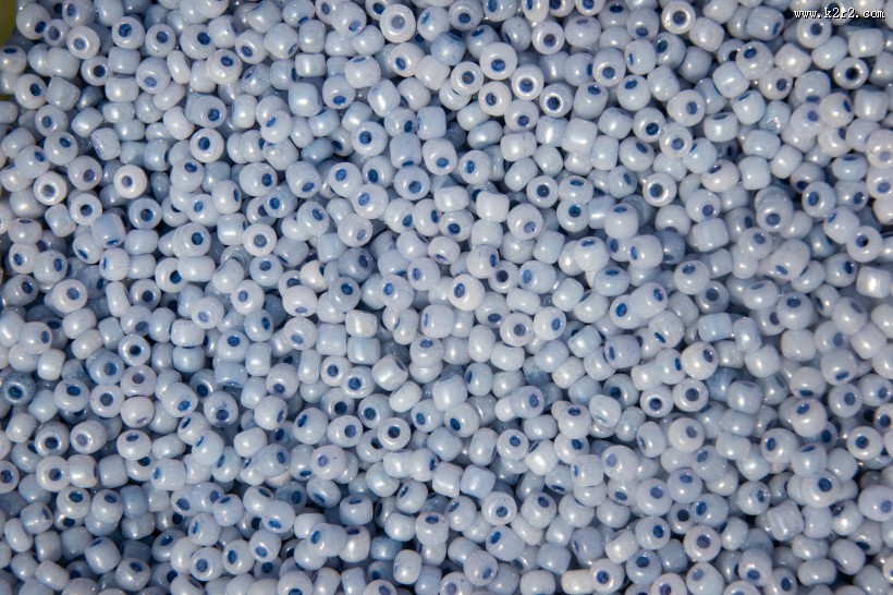 彩色的串珠图片