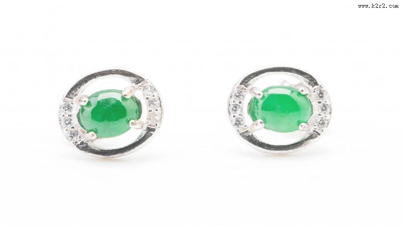 精美的玉石耳钉图片