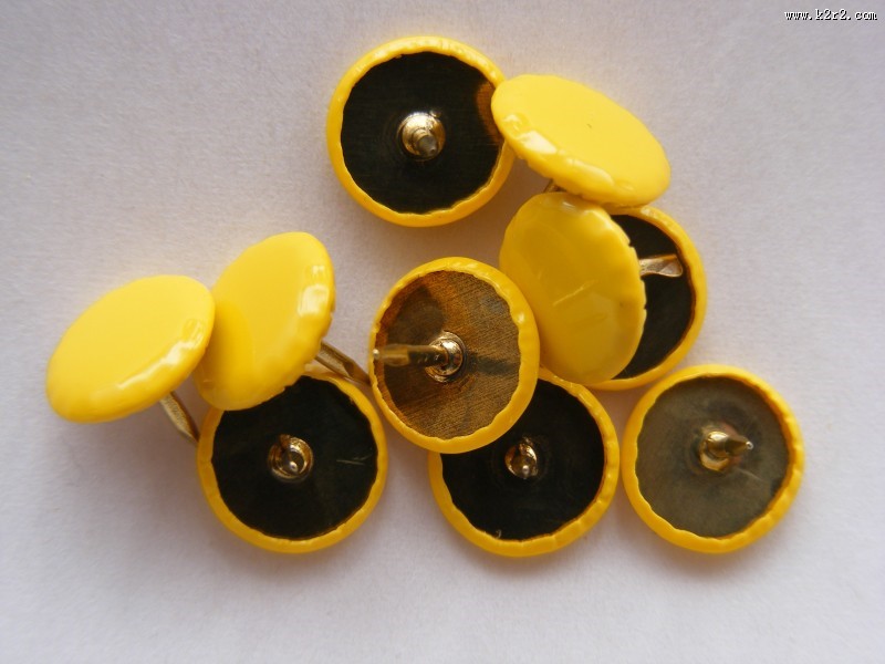 用于固定图纸的图钉图片