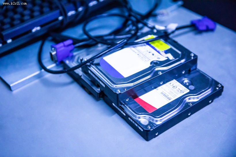 机房硬盘图片