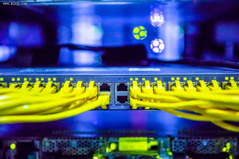 黄绿色的交换机数据线图片