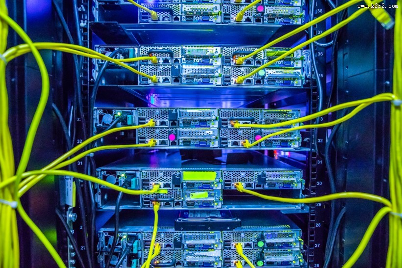 黄绿色的交换机数据线图片