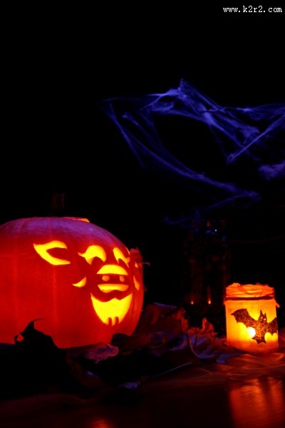 夜晚中的南瓜灯图片