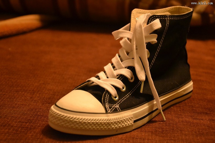 清新文艺的帆布鞋图片