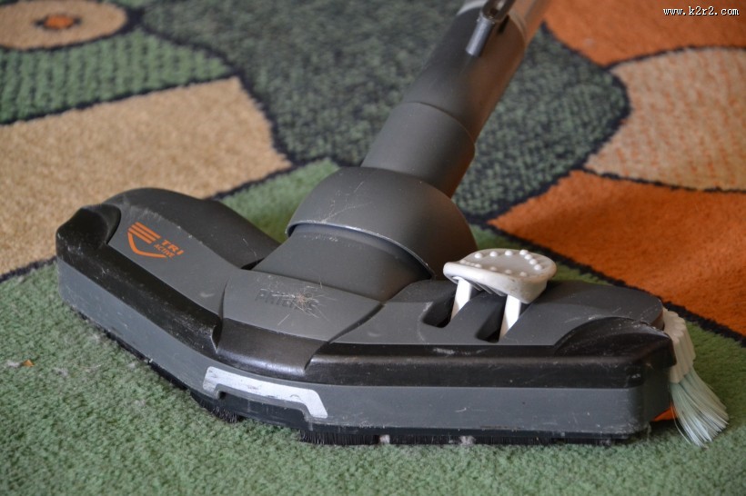 实用方便的家用吸尘器图片