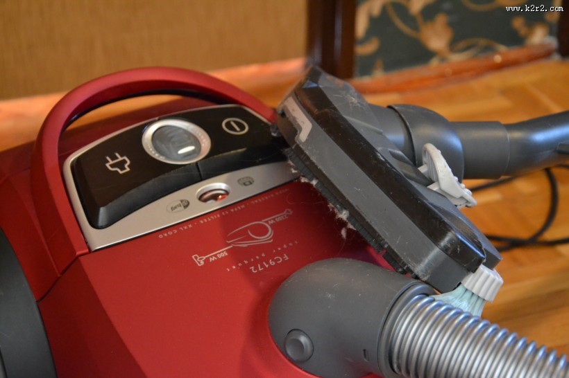 实用方便的家用吸尘器图片