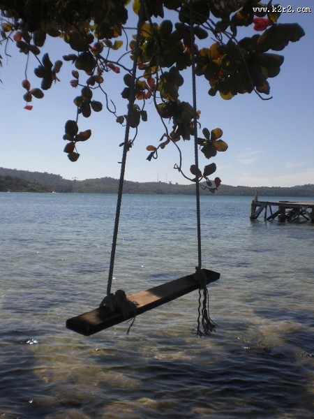 童年里的秋千图片