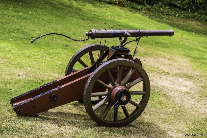 威力巨大的老式火炮图片大全