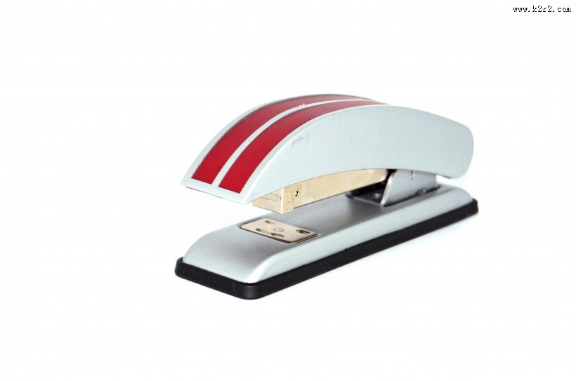办公常用的订书机图片