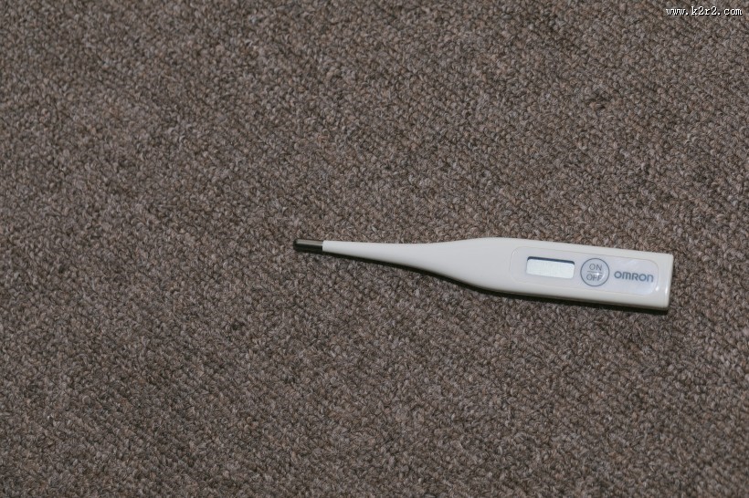 测量体温的数字体温计图片