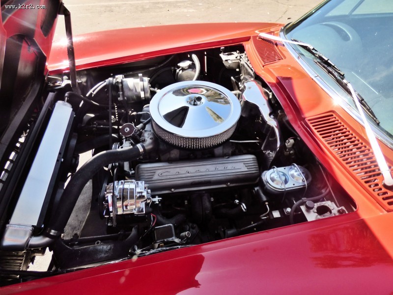 汽车发动机特写图片