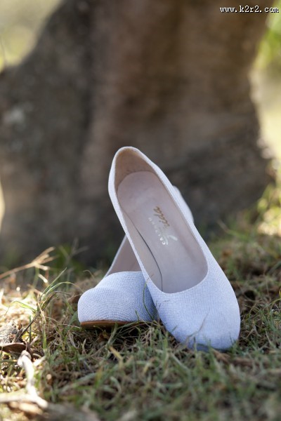 一双优雅的高跟鞋图片