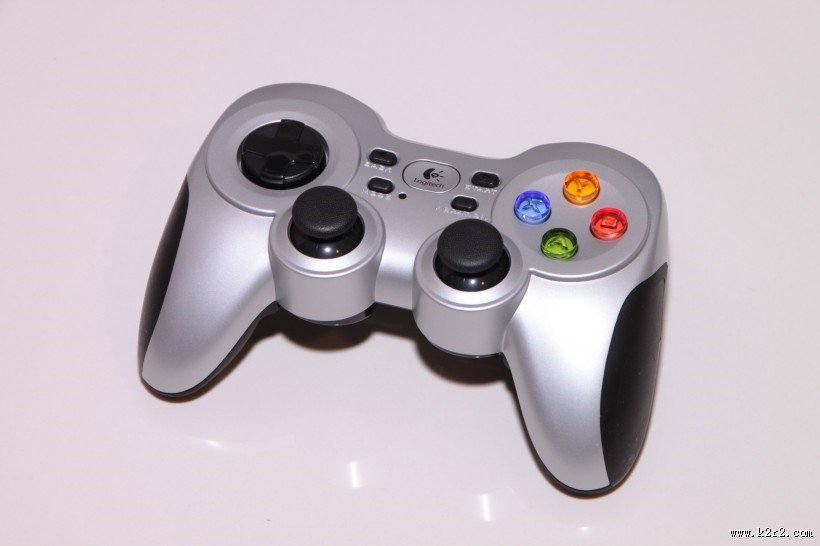 玩游戏的游戏手柄图片