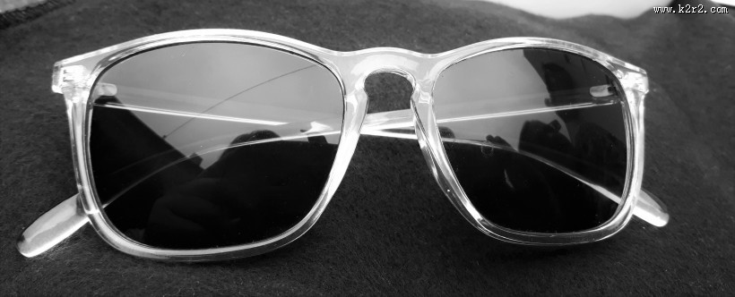 遮光的太阳镜图片