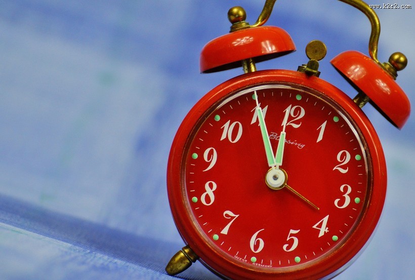 精致小巧的闹钟图片大全