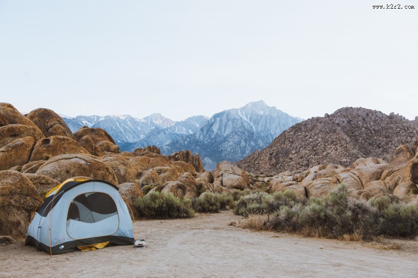 野外搭建的帐篷图片大全