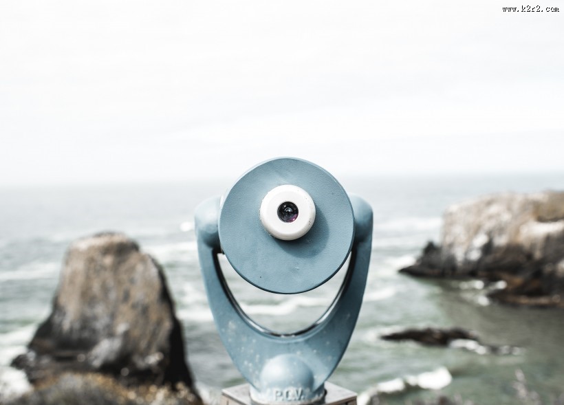 观景台上的望远镜图片