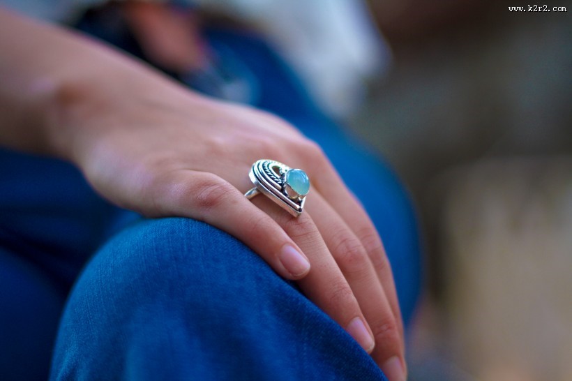 手指上的戒指图片大全