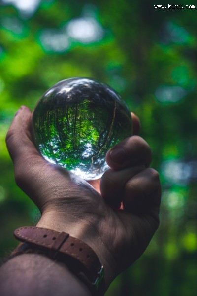 圆形透明玻璃球图片