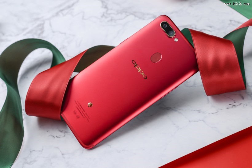 OPPO手机R11s新年版图片