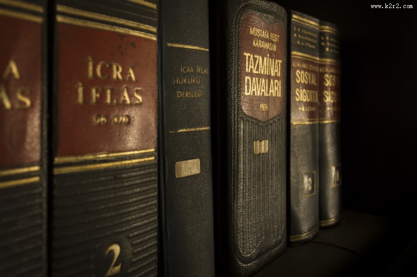 排列整齐的书本图片