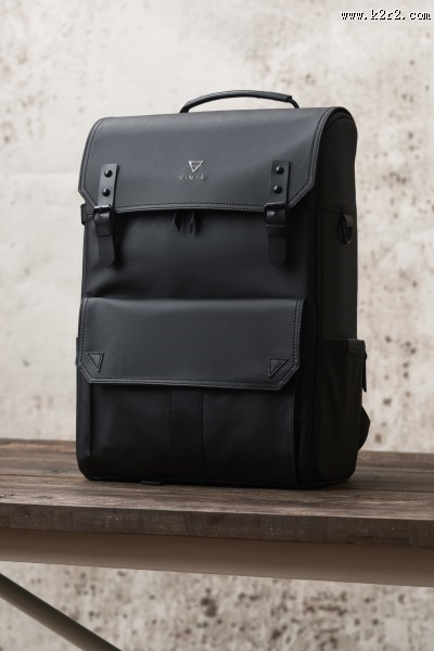 大容量双肩背包图片